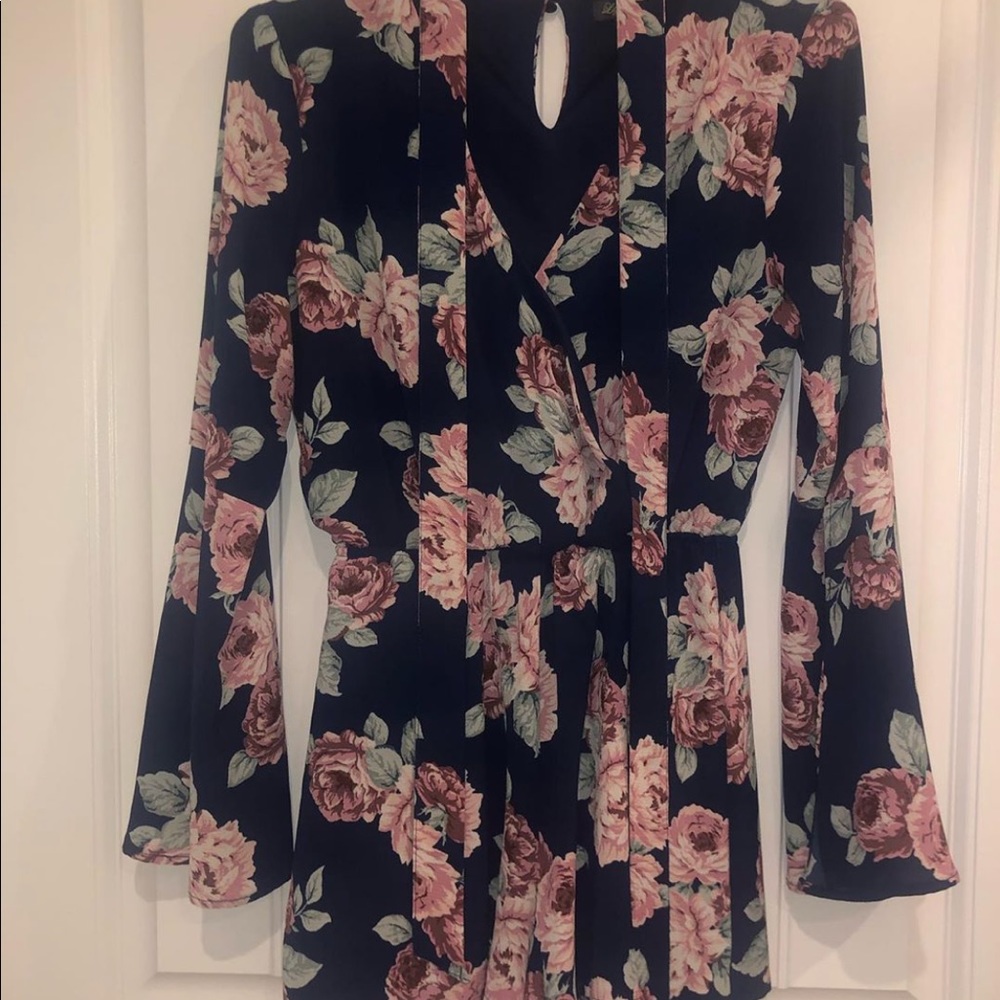 Romper - Picture 2 of 4